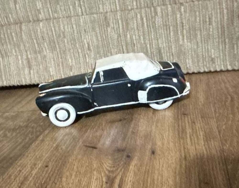 Vintage Cast Iron Lincoln Continental Toy Car